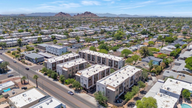 6990 E 6th St-large-033-002-6990 E 6th S