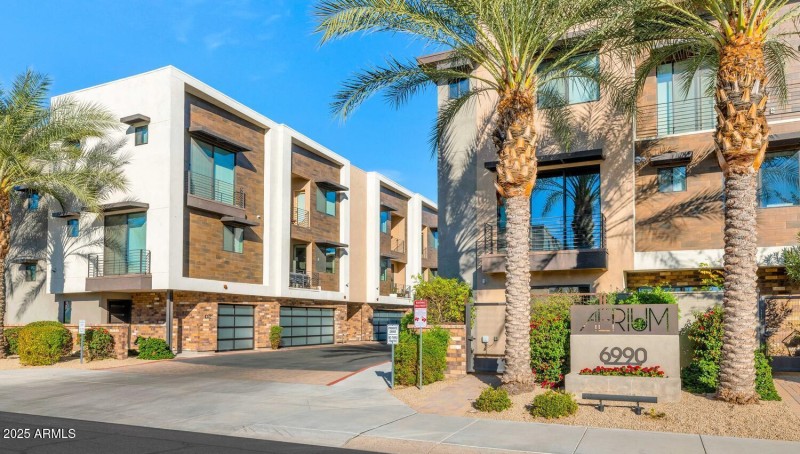 6990 E 6th St-large-036-008-6990 E 6th S