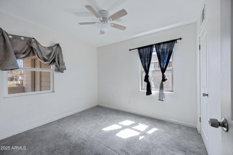 3426 W Maricopa St-15