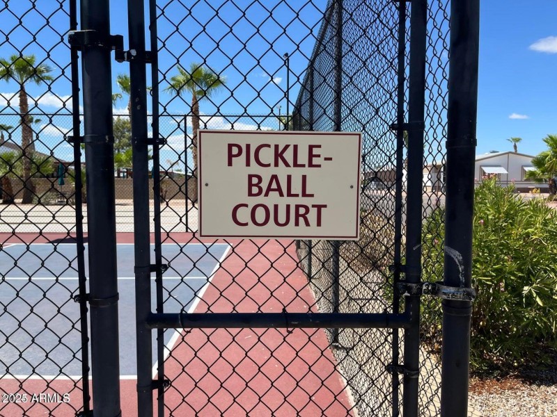 8600 E Broadway pickleball