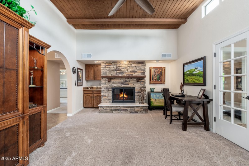 Den/office 13' L x 18' W