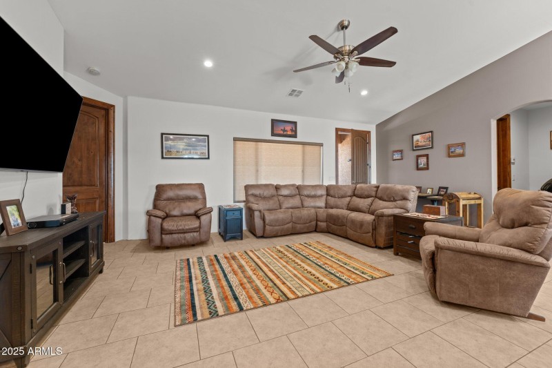 8-web-or-mls-DSC04591