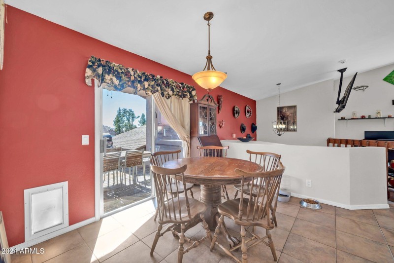 14 Dining Room with Access to Covered D