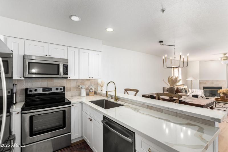 08-Mountain View Lake