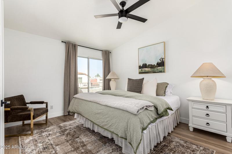 11-Mountain View Lake