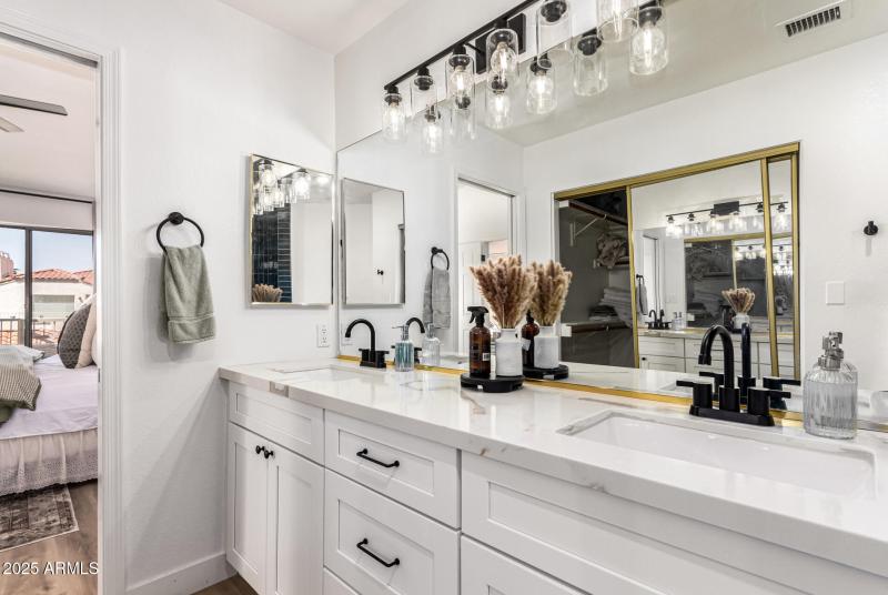 15-Mountain View Lake