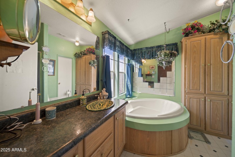 22780 W Sunrise Rd 00030