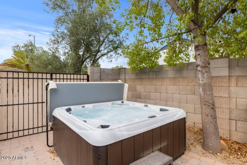 6a8086b3-1b2a-4e94-9a77-5e97f436f36b