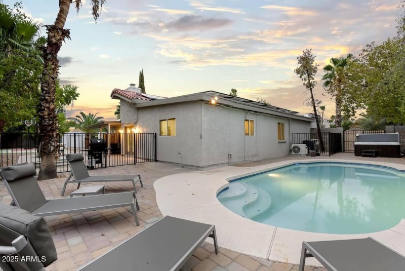 380bd62b-c48b-49b9-801d-0398a213d0d1