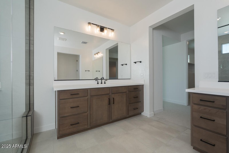 Tri Pointe Terraza 89 - Primary Bathroom