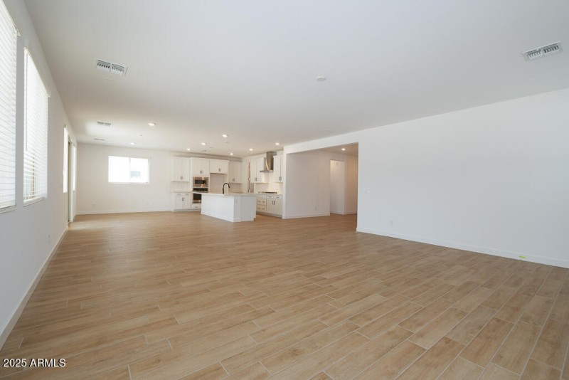 Tri Pointe Terraza 90 - Great Room-3MLS