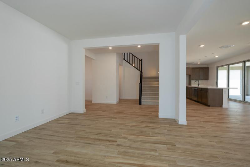 Tri Pointe Terraza 92 - Flex Space-2MLS