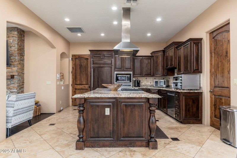 13206 N 64th St - 12