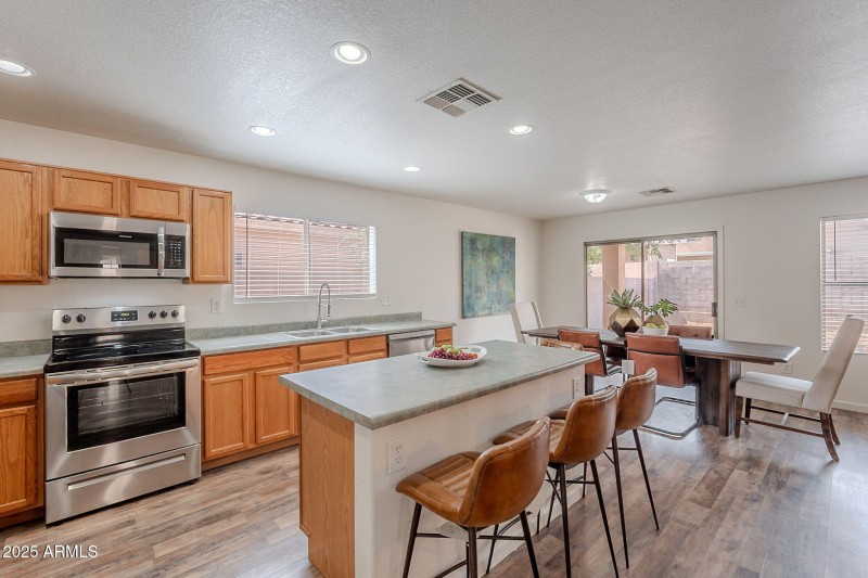 6-web-or-mls-Sunshine-6