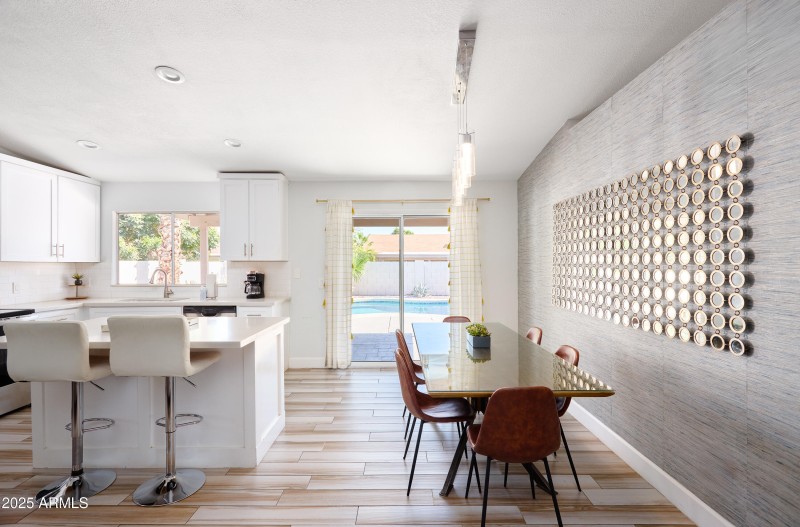 PropertyImageCo_6915ESandraTerrace_WEB-3