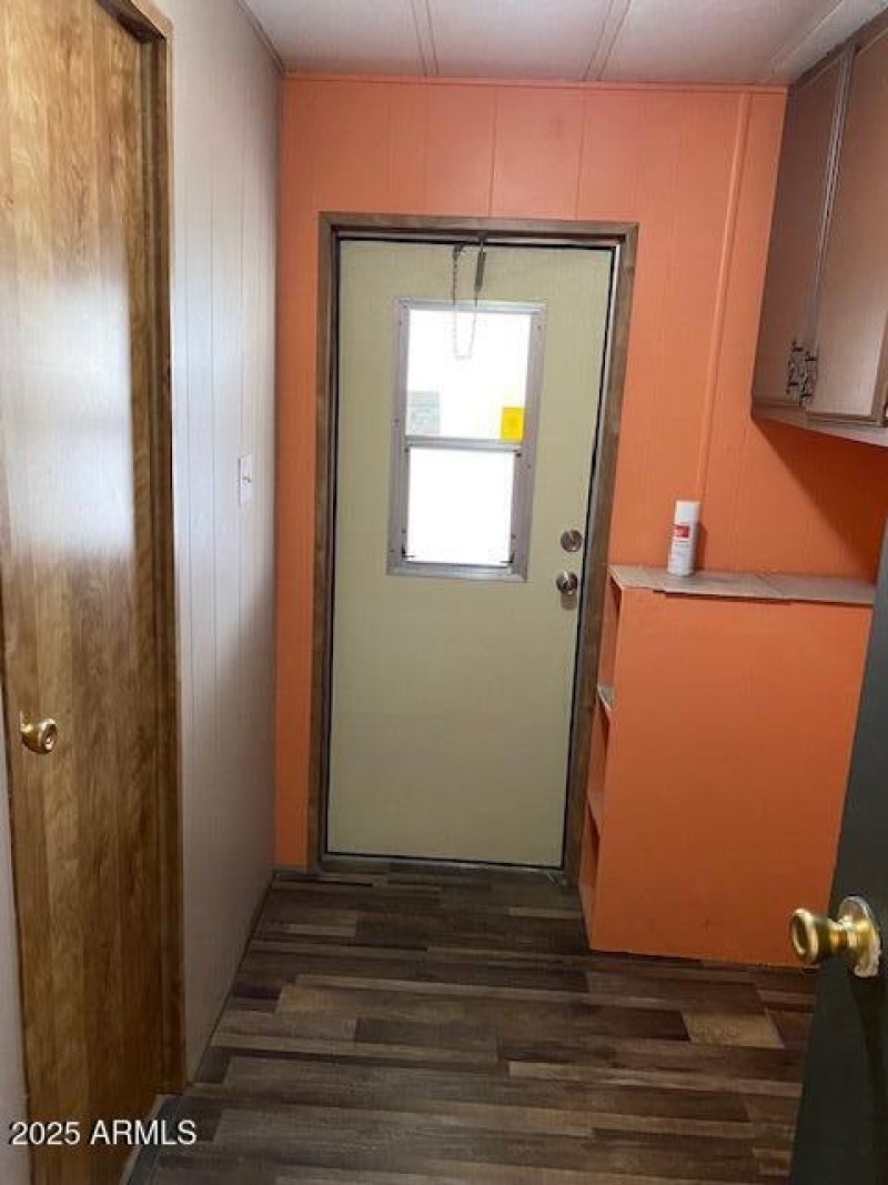 9427 E. University #48 Laundry pic 1