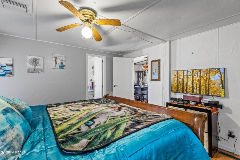 8613 Reata Rd, Winslow-46