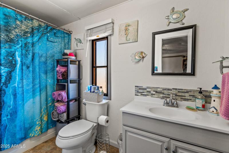 8613 Reata Rd, Winslow-47