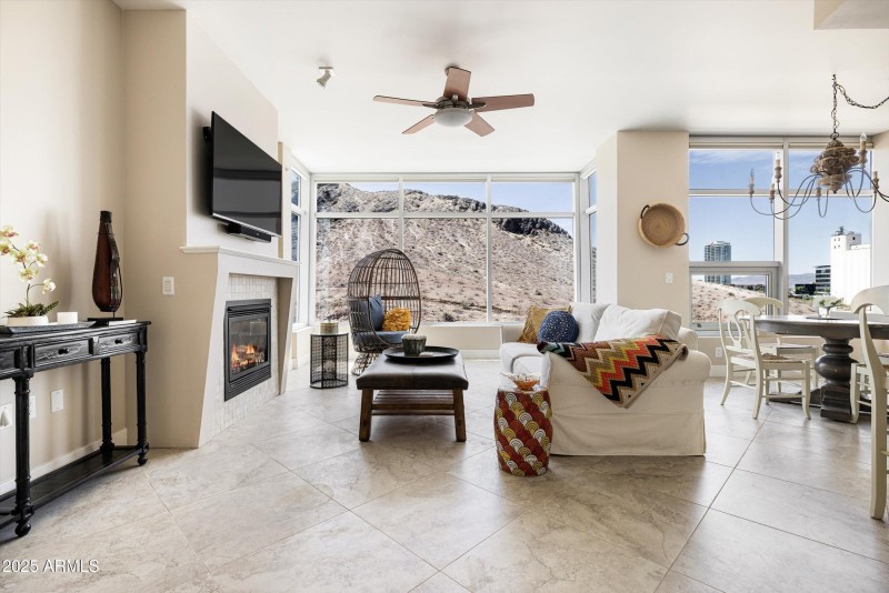 29-140 E Rio Salado Pkwy-30_07