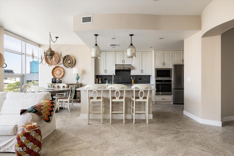 31-140 E Rio Salado Pkwy-30_09