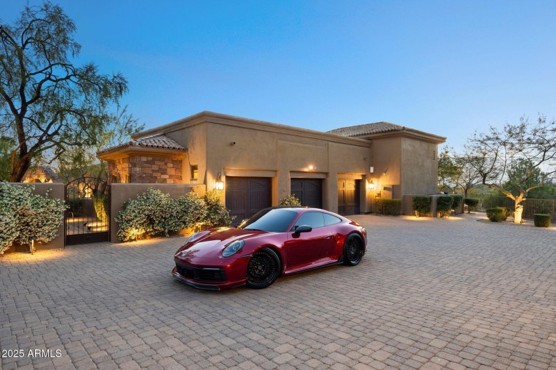 photo by ChaseCapture