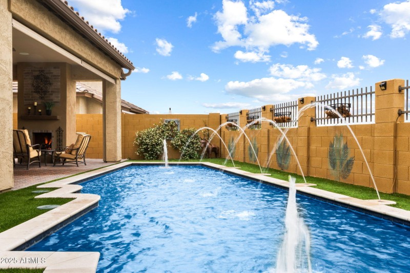Pool with Water Features