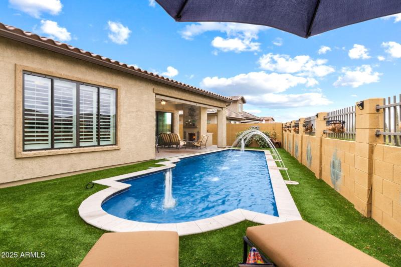 Pool with Water Features