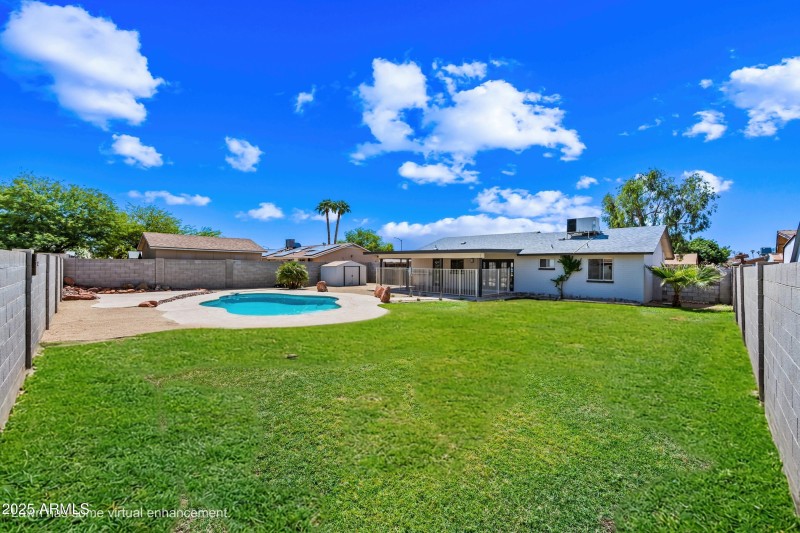 Cool Grass Lawn & Play Area