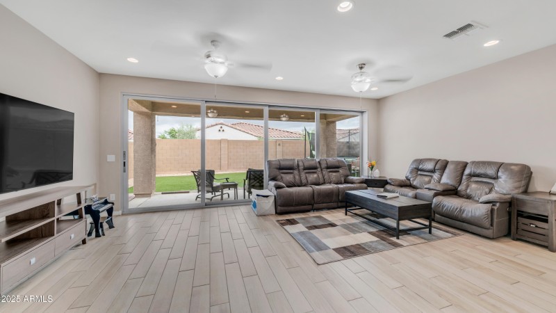 2822 E Hidalgo Ave (13)