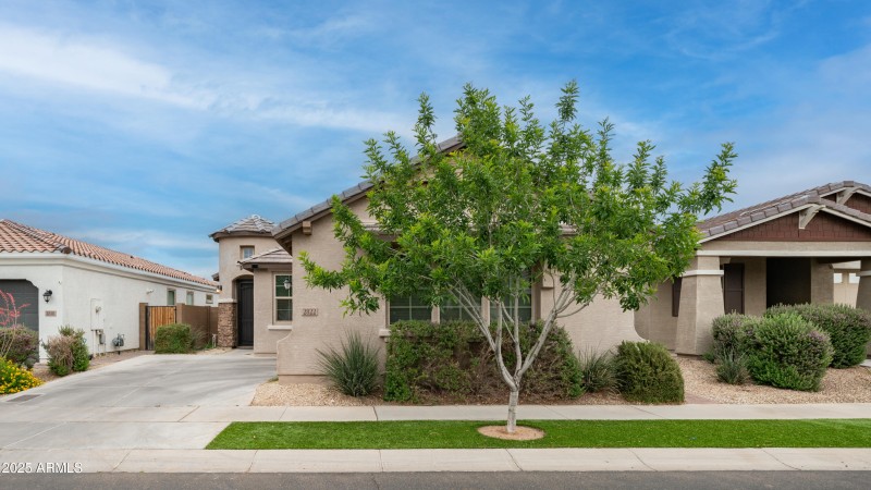 2822 E Hidalgo Ave Exterior Photos-2