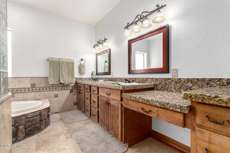 Dual Vanity Primary Bath