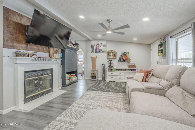 12-web-or-mls-Hawes-12