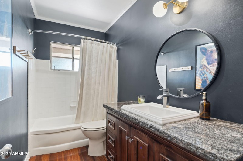 710 E Hayward Ave, Phoenix 85020