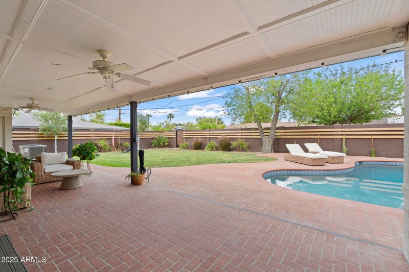 710 E Hayward Ave, Phoenix 85020