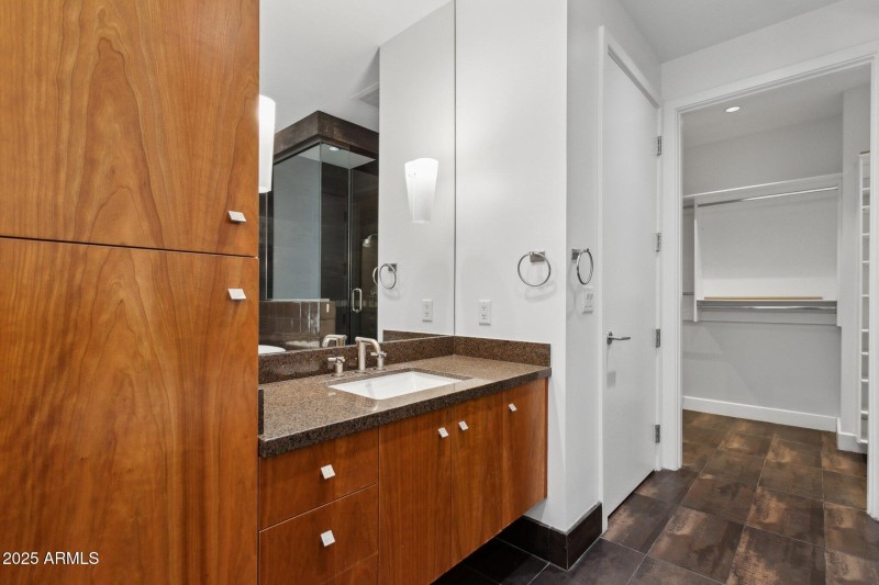 Primary Ensuite with Walk in Closet