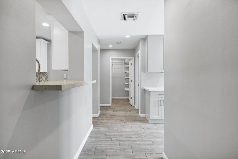 3046 E Glenrosa Ave-30