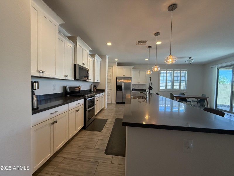 Quartz Kitchen countertop