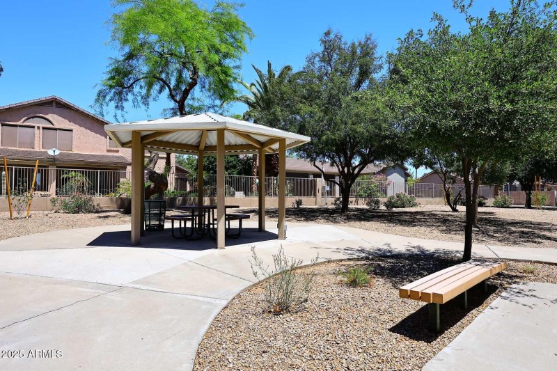 Community Park-Ramada