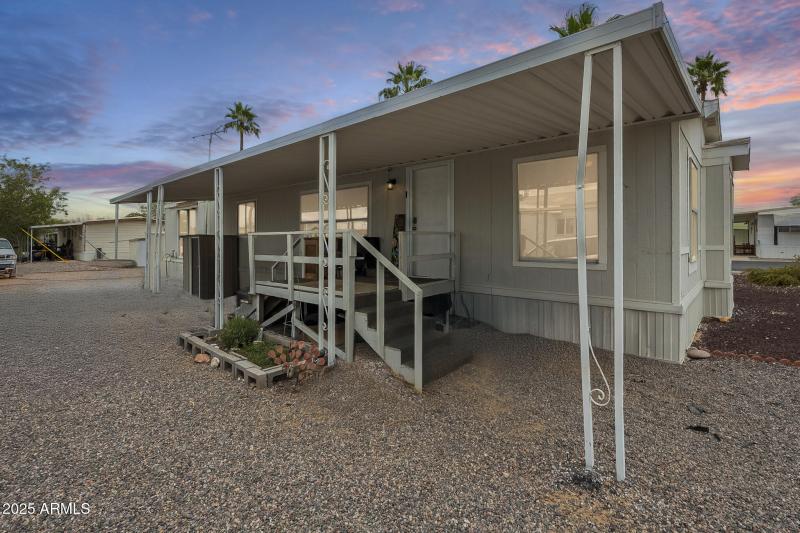 7-web-or-mls-Hawes-7