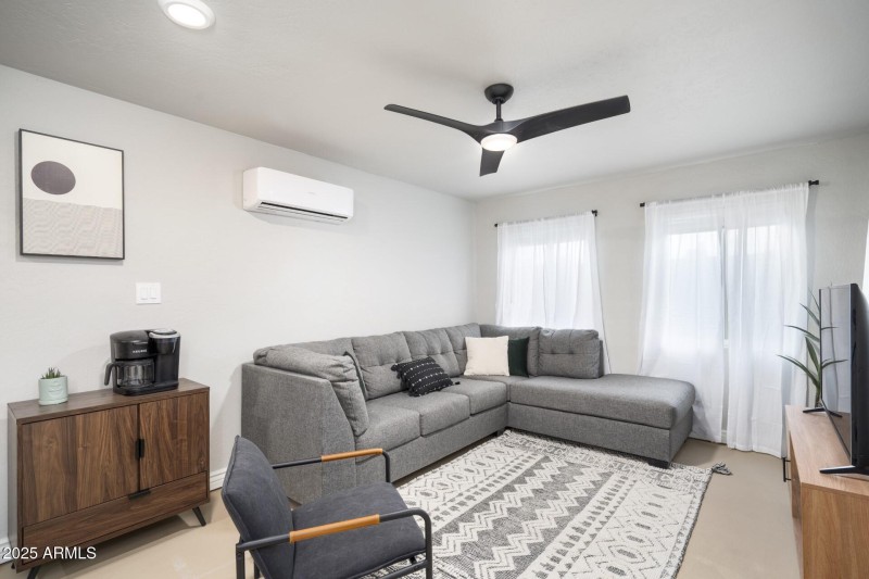 16th Ave Casita Living Room