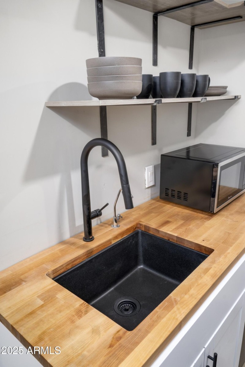 16th Ave Casita Kitchen Sink