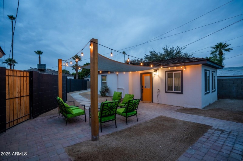 16th Ave Casita Patio