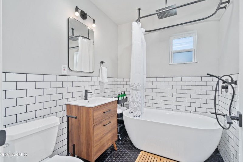 16th Ave Main House Bathroom 1