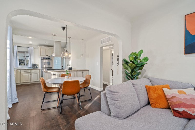 16th Ave Main House Dining