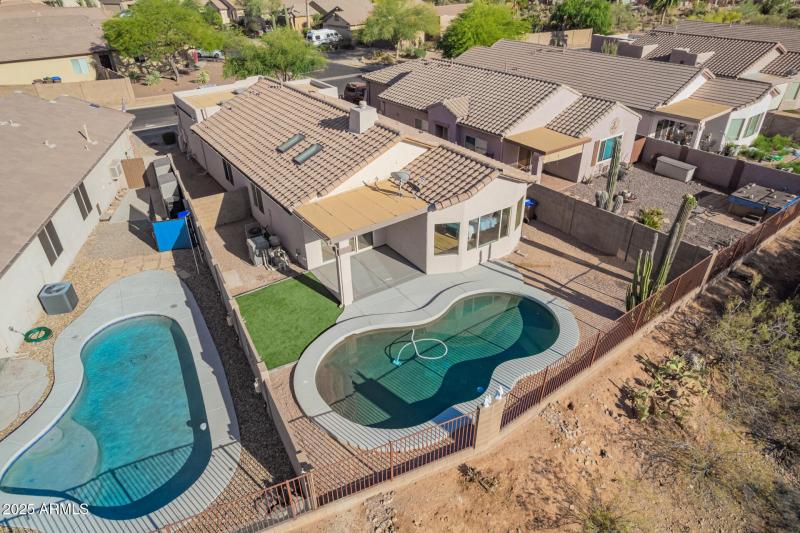 05 - Meandering Drone