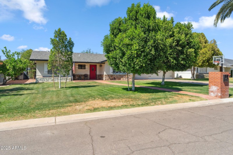 710 E Hayward Ave, Phoenix 85020