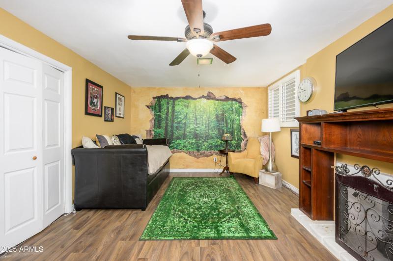 BASEMENT BDR OR FAMILY ROOM