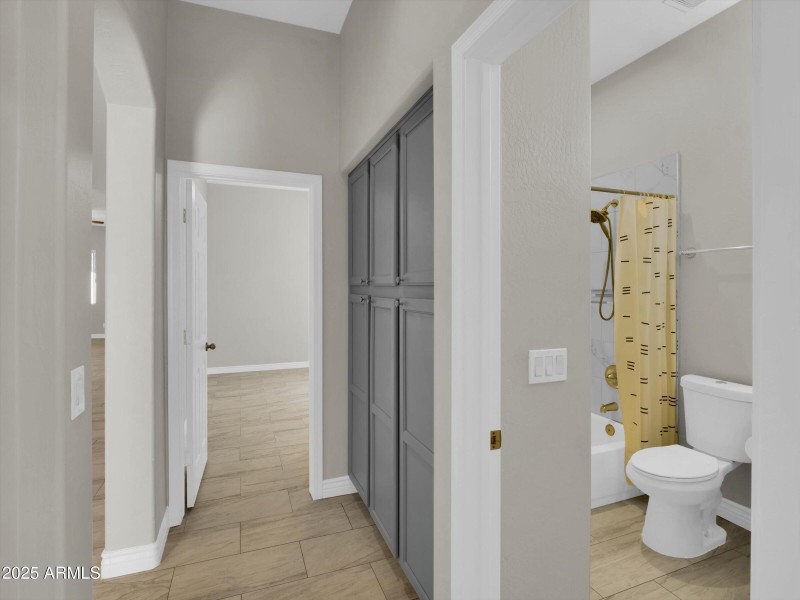 13-8854 W Augusta Avenue-13