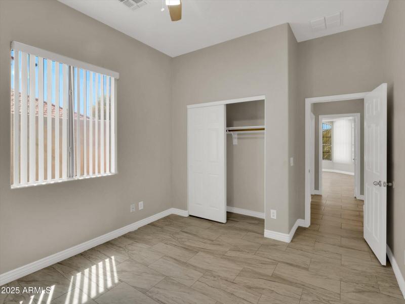 25-8854 W Augusta Avenue-25