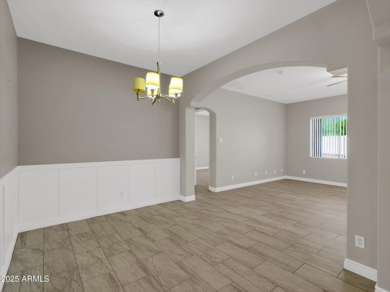 27-8854 W Augusta Avenue-27